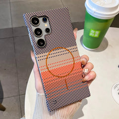 sunset-grid-carbon-weave-magsafe-case