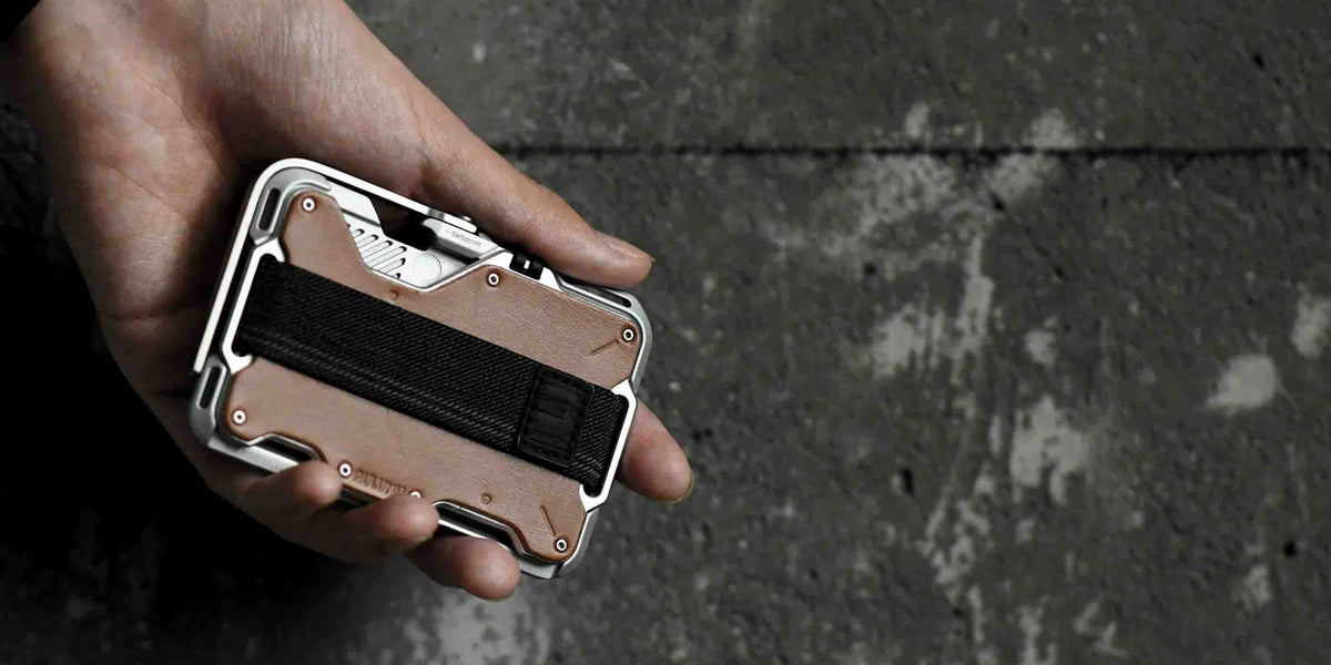 G03 Multi-Tool Magnetic Metal Wallet | Genuine Leather Cover | MagSafe